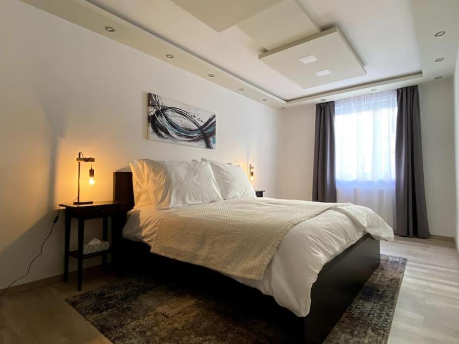 Gemuetliche Wohnung In Ottakring เวียนนา ภายนอก รูปภาพ